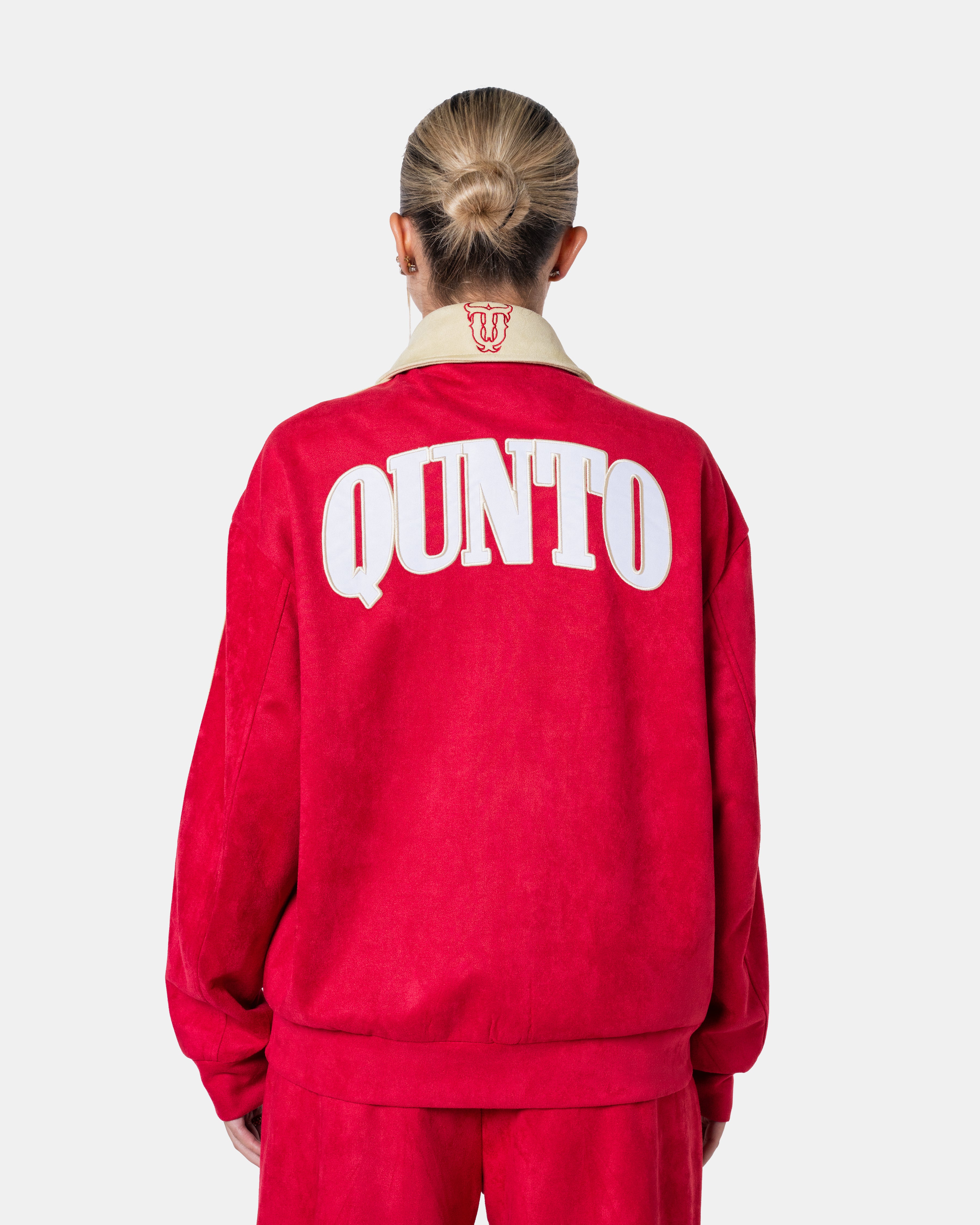 Rote Trainingsjacke