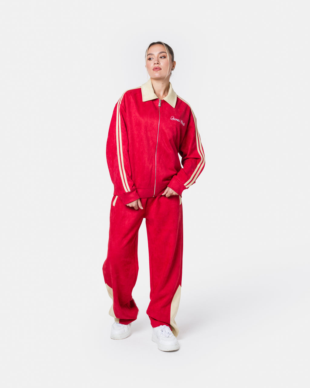 Rote Trainingsjacke