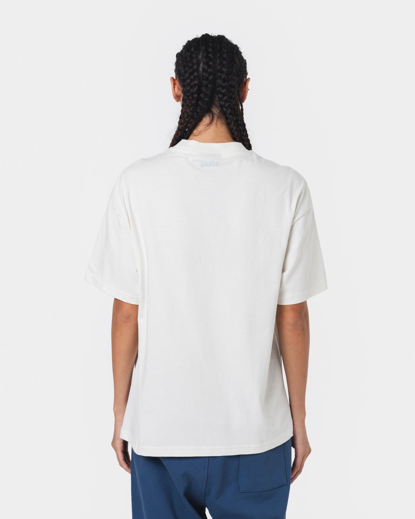 QUNTO BLUE ON WHITE TSHIRT