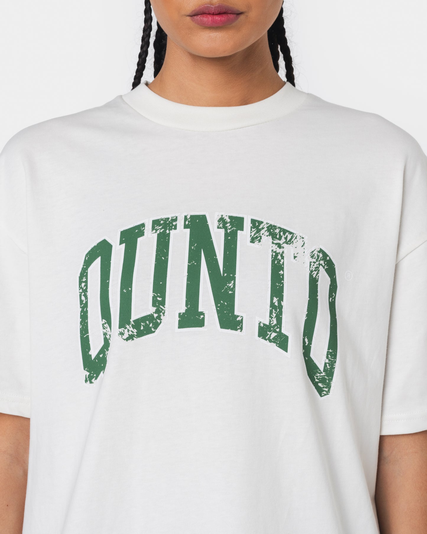 QUNTO GREEN ON WHITE TSHIRT