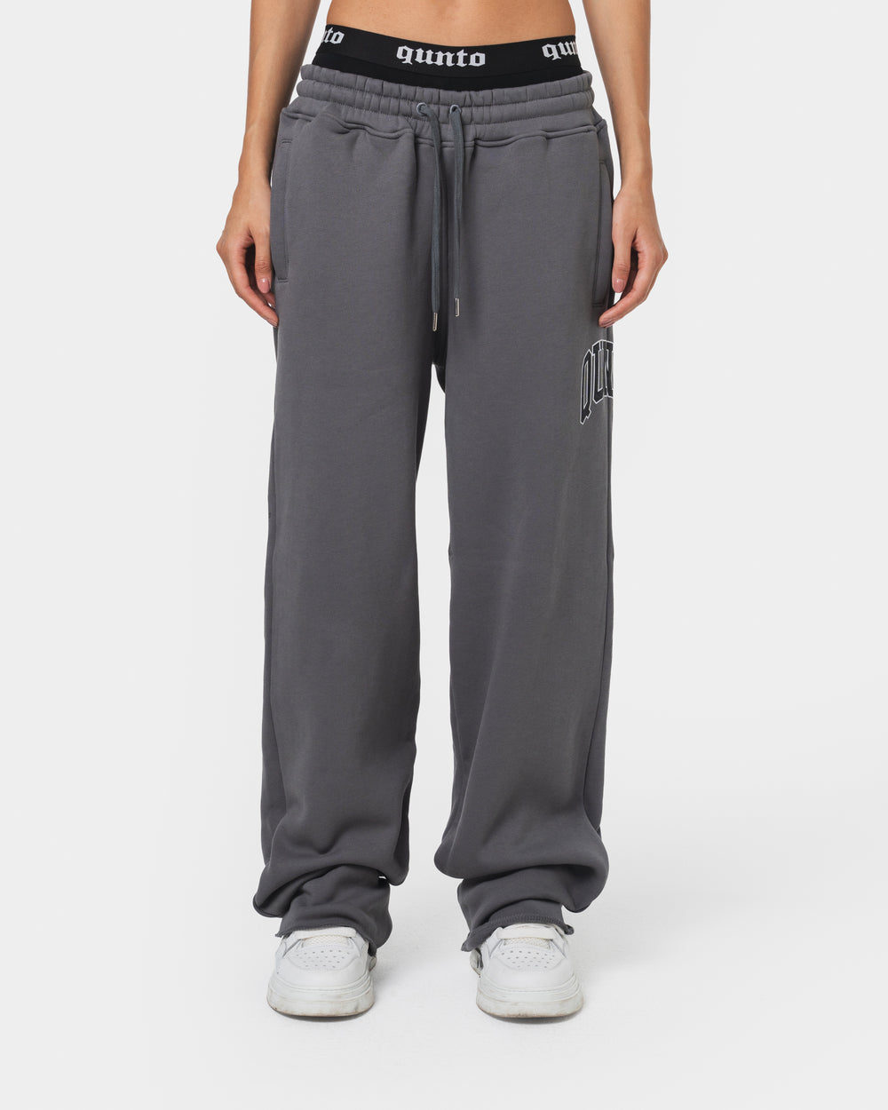 QUNTO ESSENTIAL JOGGER GREY