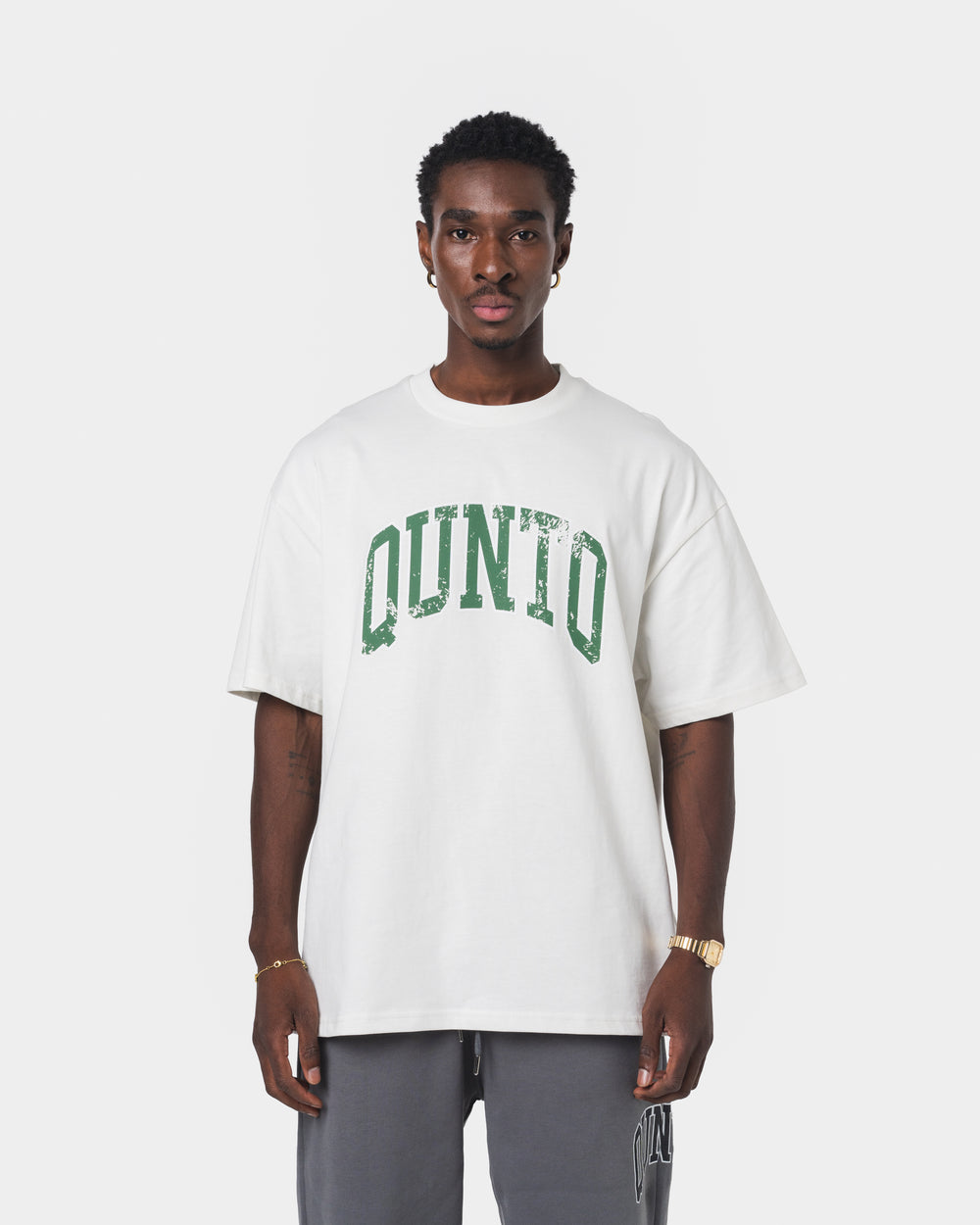 QUNTO GREEN ON WHITE TSHIRT