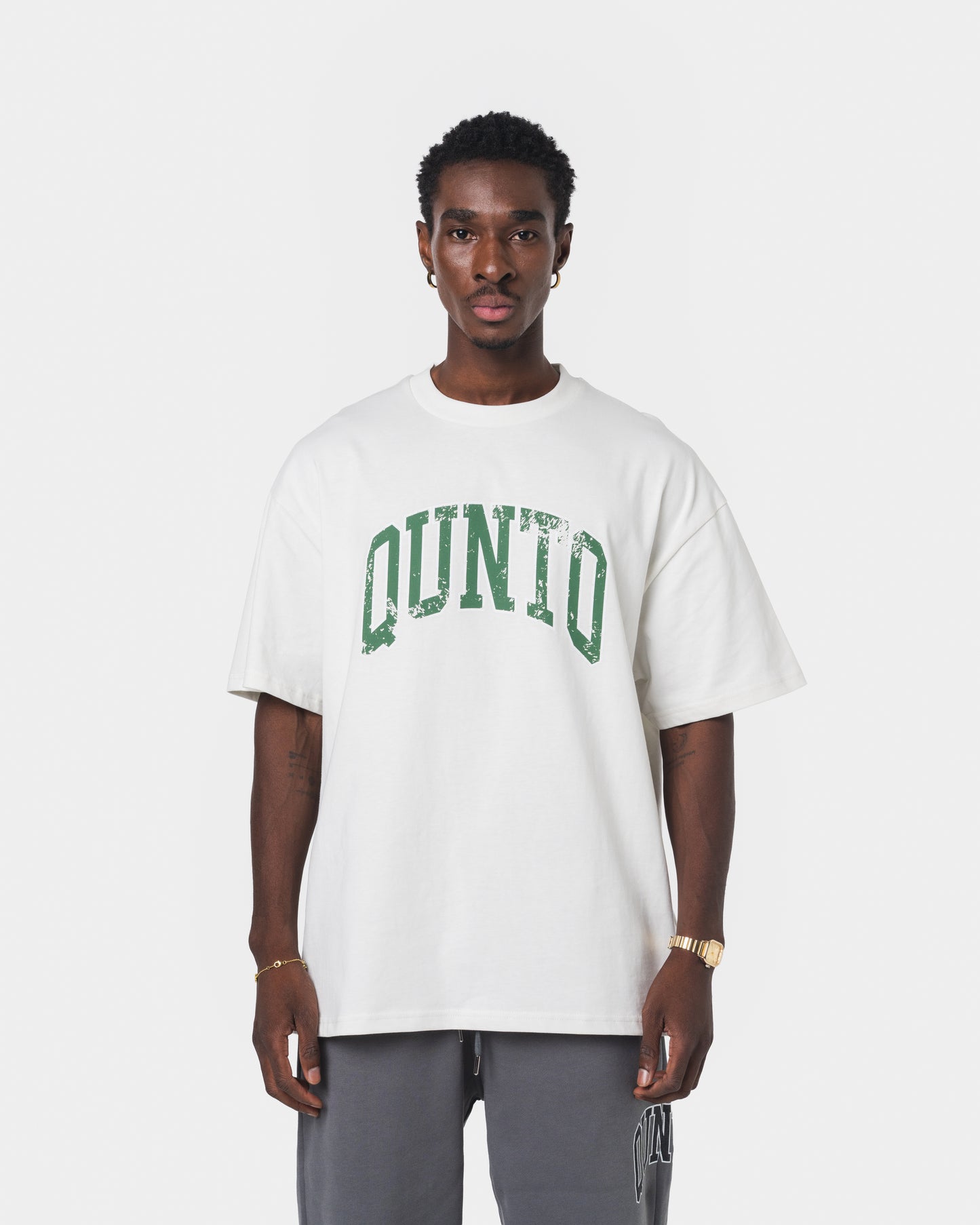 QUNTO GREEN ON WHITE TSHIRT