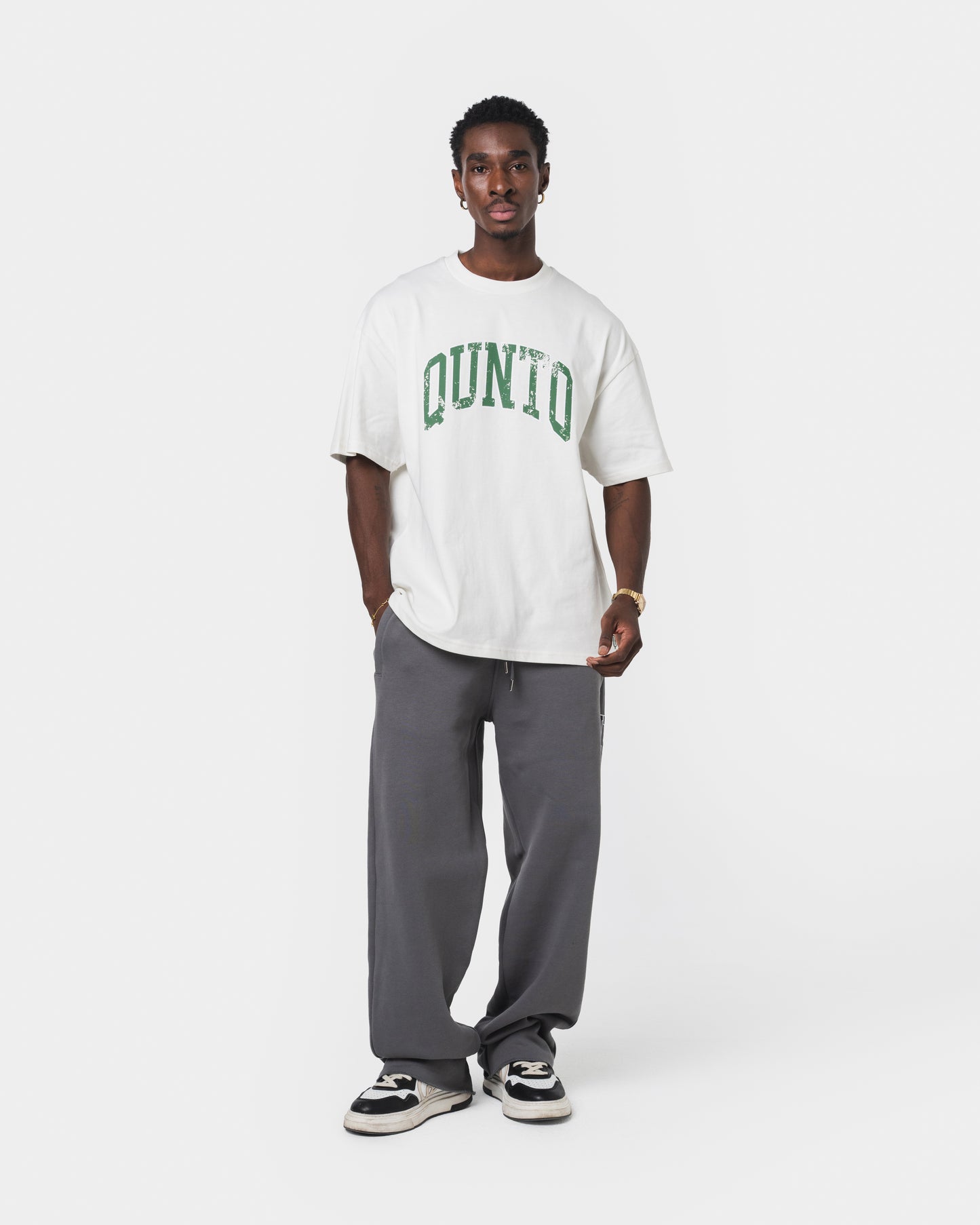 QUNTO GREEN ON WHITE TSHIRT