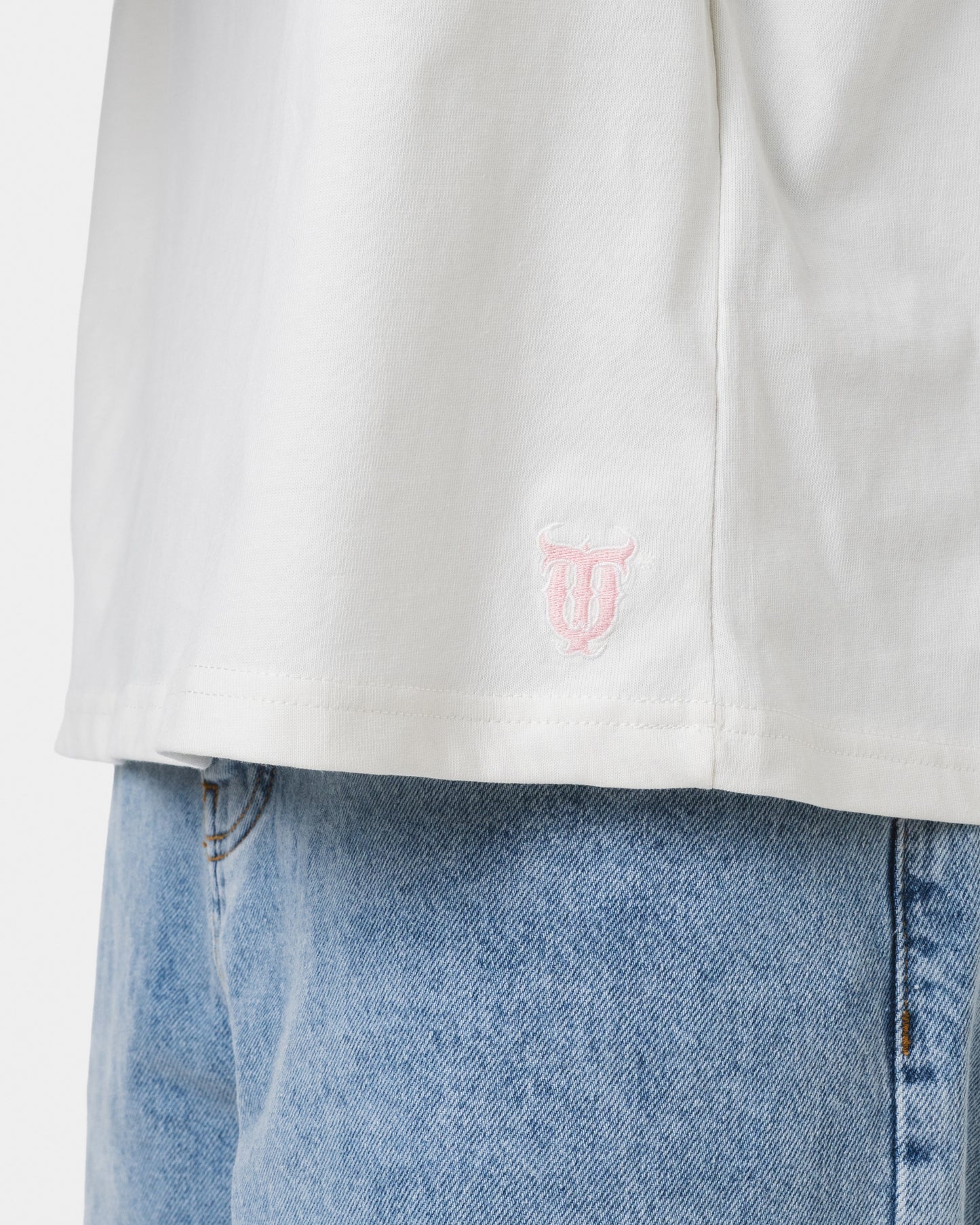 QUNTO PINK ON WHITE TSHIRT