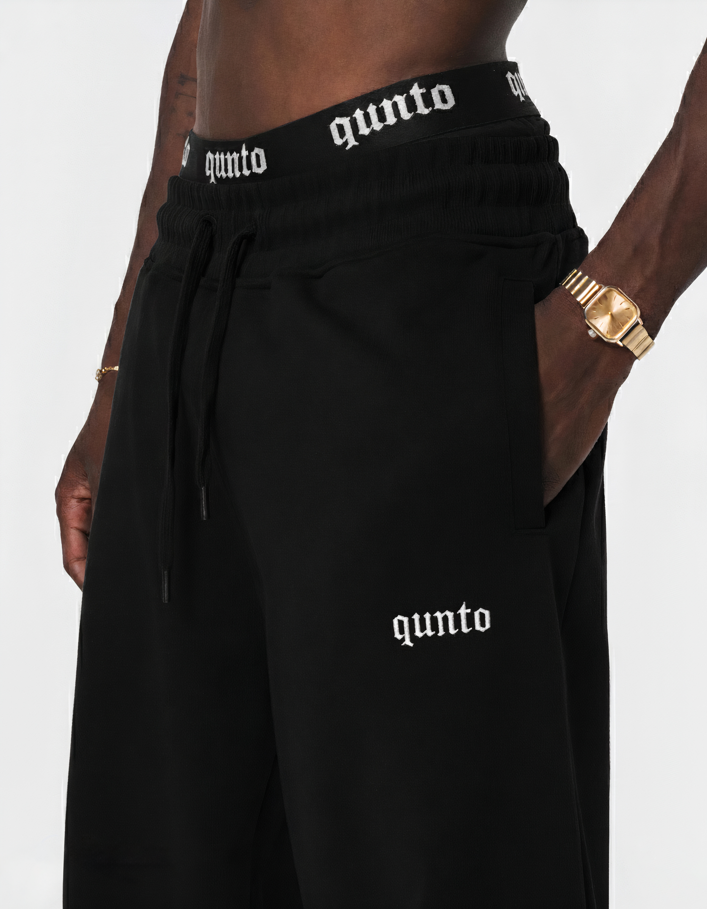 QUNTO CLASSIC JOGGER BLACK