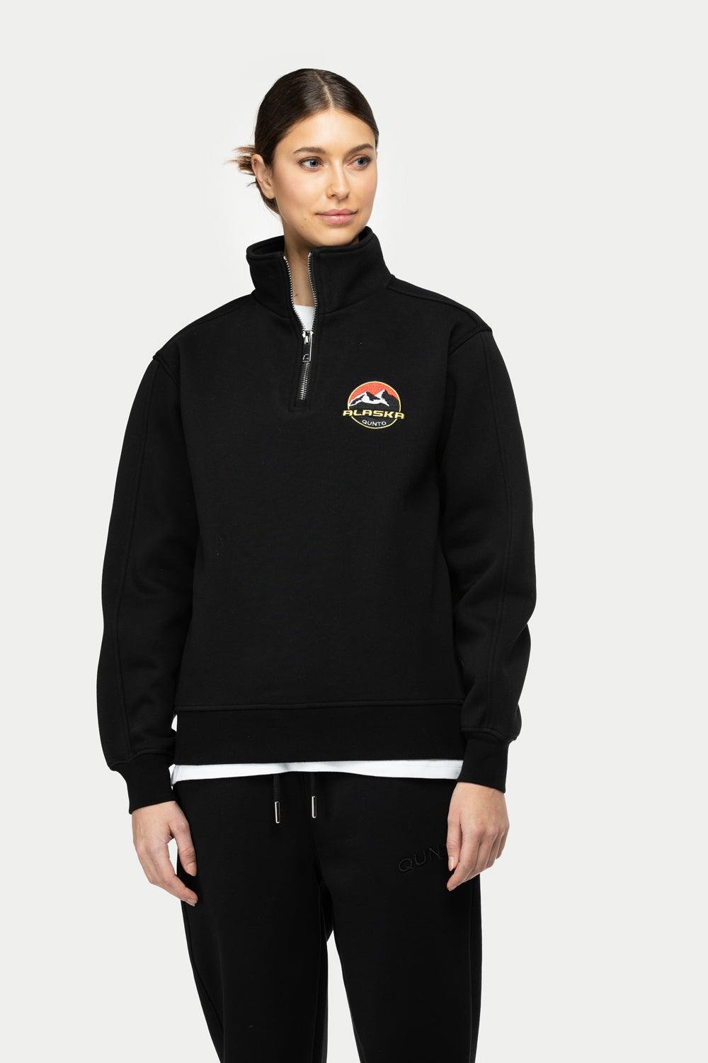 Alaska Badge Half Zip Black