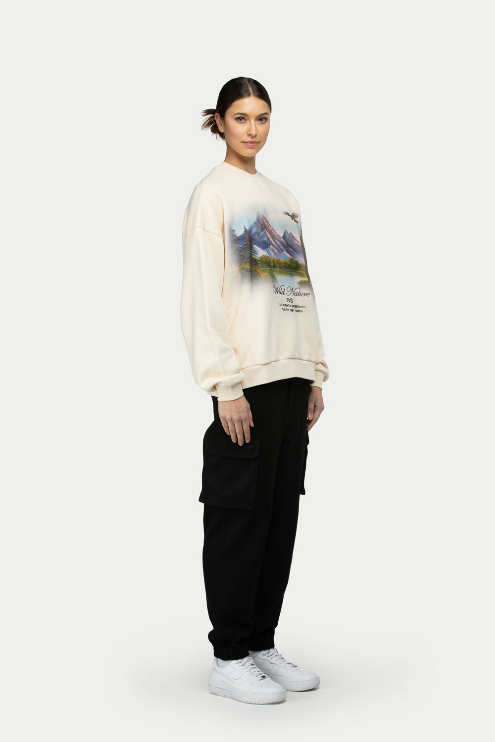 Wild Nature Portrait Sweatshirt Cream